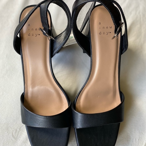A New Day Black Sandals with Ankle Strap and Open Square Toe Chunky Heel - Picture 1 of 6
